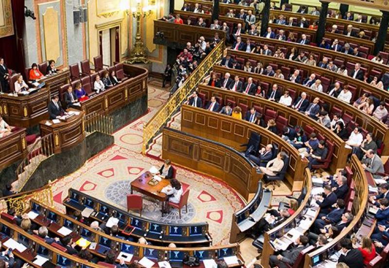 NO SE PUEDE REGULAR LA MOVILIDAD A DECRETAZOS.